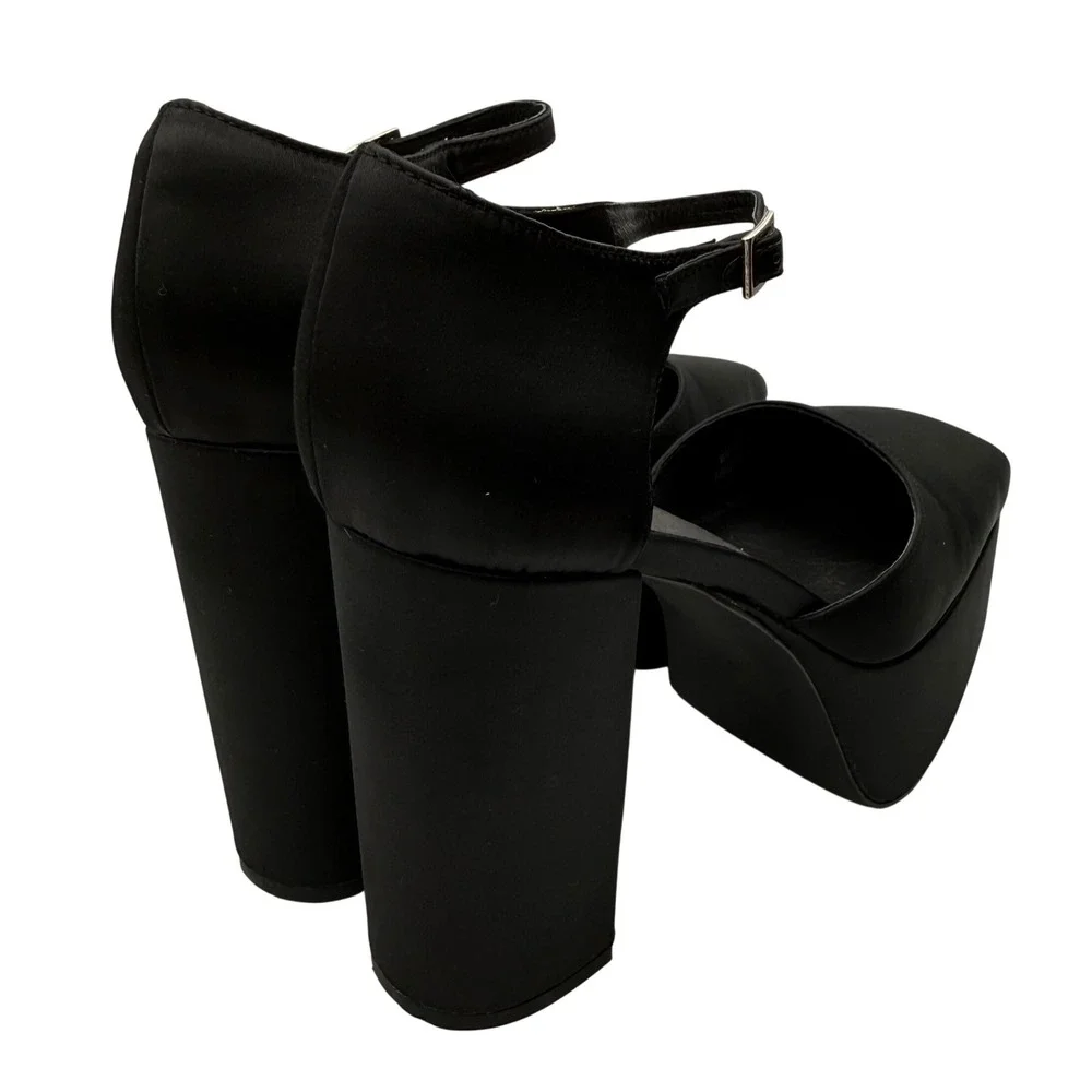 Jeffrey Campbell step out